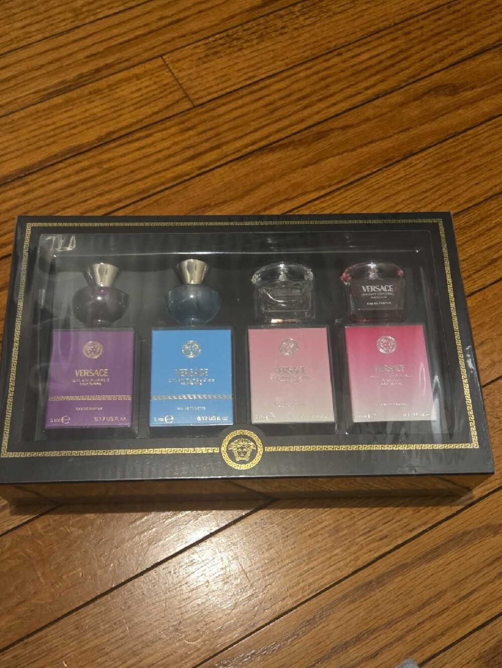 Versace - Picture 2 of 2